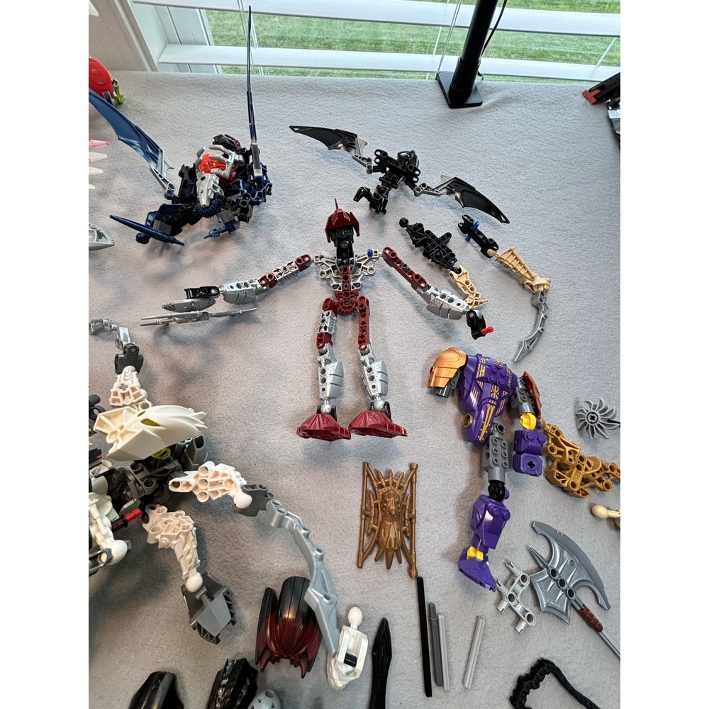 LEGO Bionicle Lot - 2000s Figures / Parts / Accessories - Used As-Is 13lbs - Picture 12 of 16